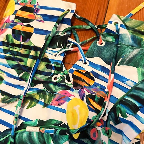 Red Carter Shore Club Juliette Maillot One Piece Swimsuit Size M (8) - Picture 7 of 12